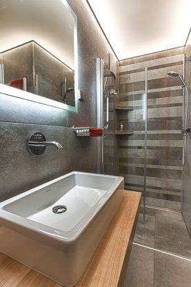 Privathaus/Neubau/Badezimmer